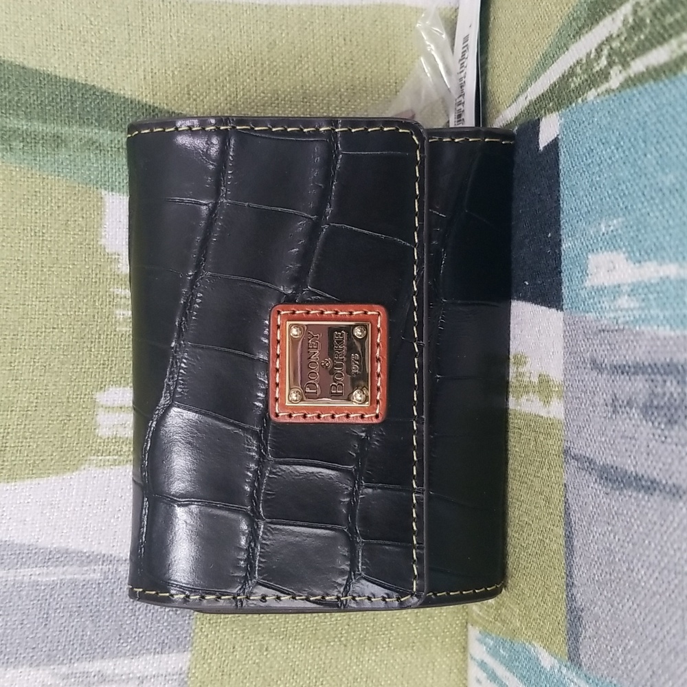 Rare Dooney and Bourke Landon Trifold Wallet In Black